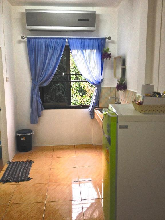 Little Austria Tams Guesthouse Chaweng  Room photo