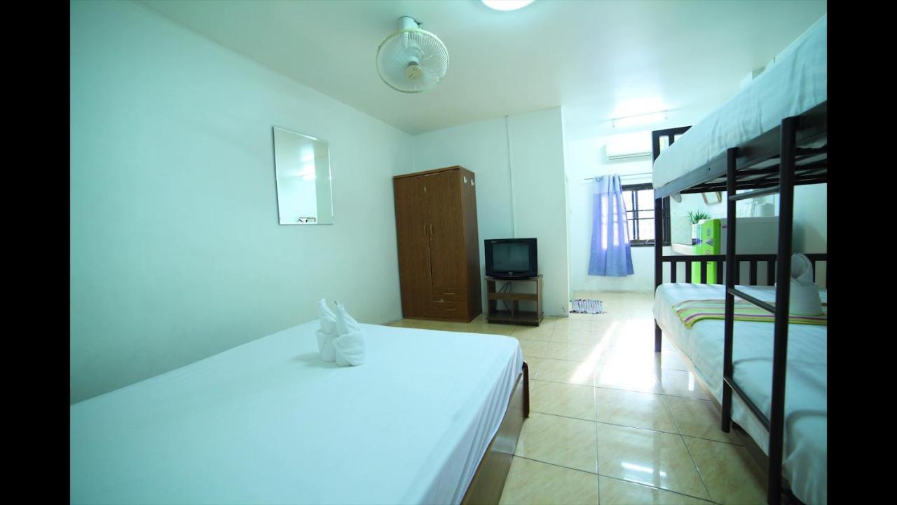 Little Austria Tams Guesthouse Chaweng  Exterior photo